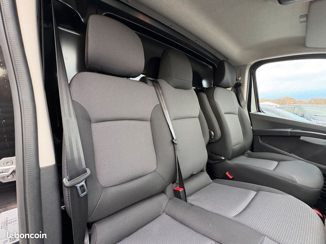 Renault TRAFIC Van L2H1 ADVANCE 3T Blue DCI 150 ch - SUR PARC DISPO RAPIDE - Etat Neuf - (image 9)