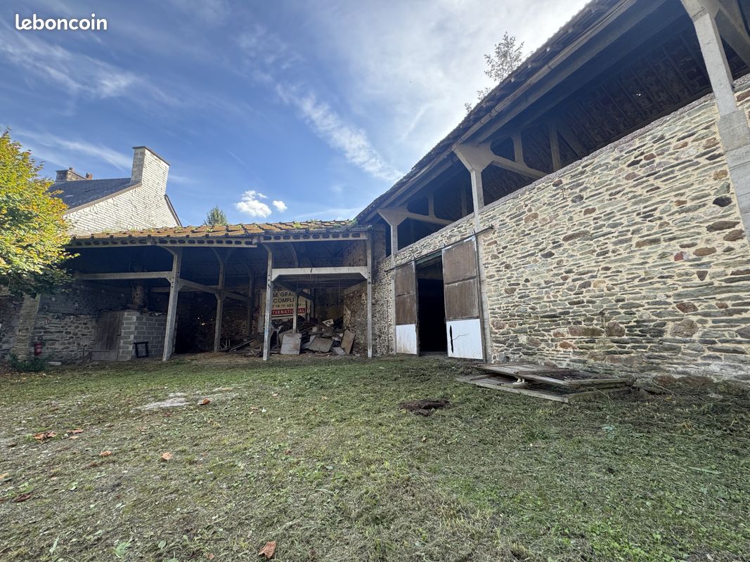 Maison 1 pièce 240 m² · à Martinvast · 240 m² · 109 725 €