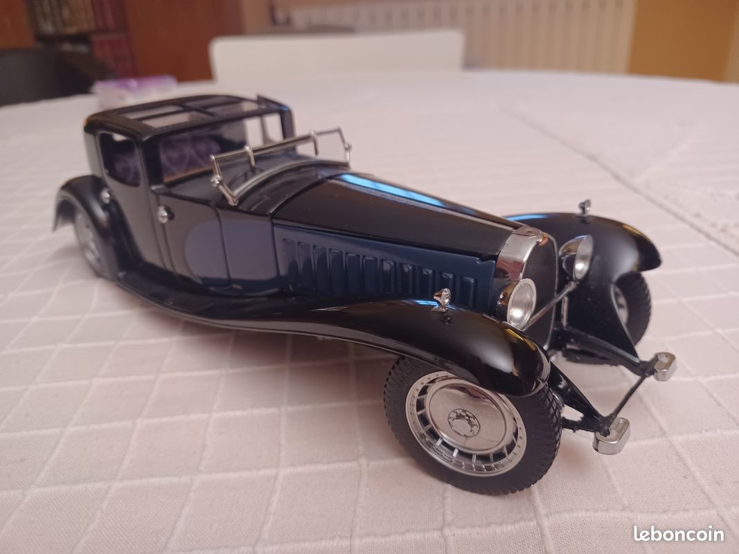 Franklin Mint - 1:24 - 1930 Bugatti Royale Coupe Napoléon