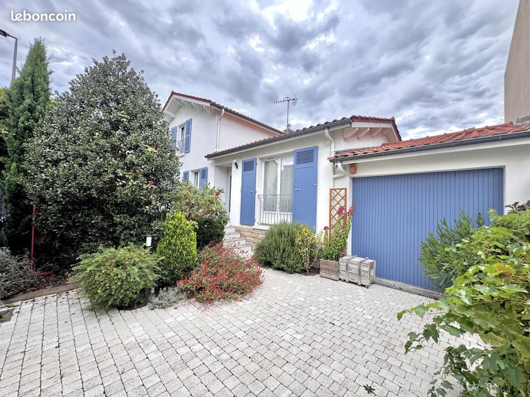 Maison 4 pièces 110 m² · à Clermont-Ferrand · 110 m² · 298 000 €