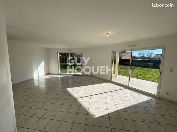https://img.leboncoin.fr/api/v1/lbcpb1/images/0f/07/4b/0f074b1505cd056c7d702d01671a295d9c8d839f.jpg?rule=ad-image