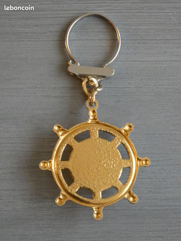 Ancien porte clé métal doré boussole barre gouvernail Collection