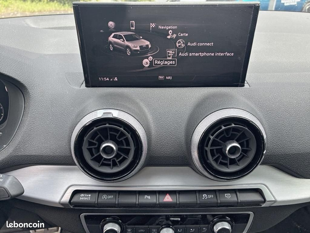 Audi Q2 35 TFSI 150 S tronic 7 S line Plus (image 18)