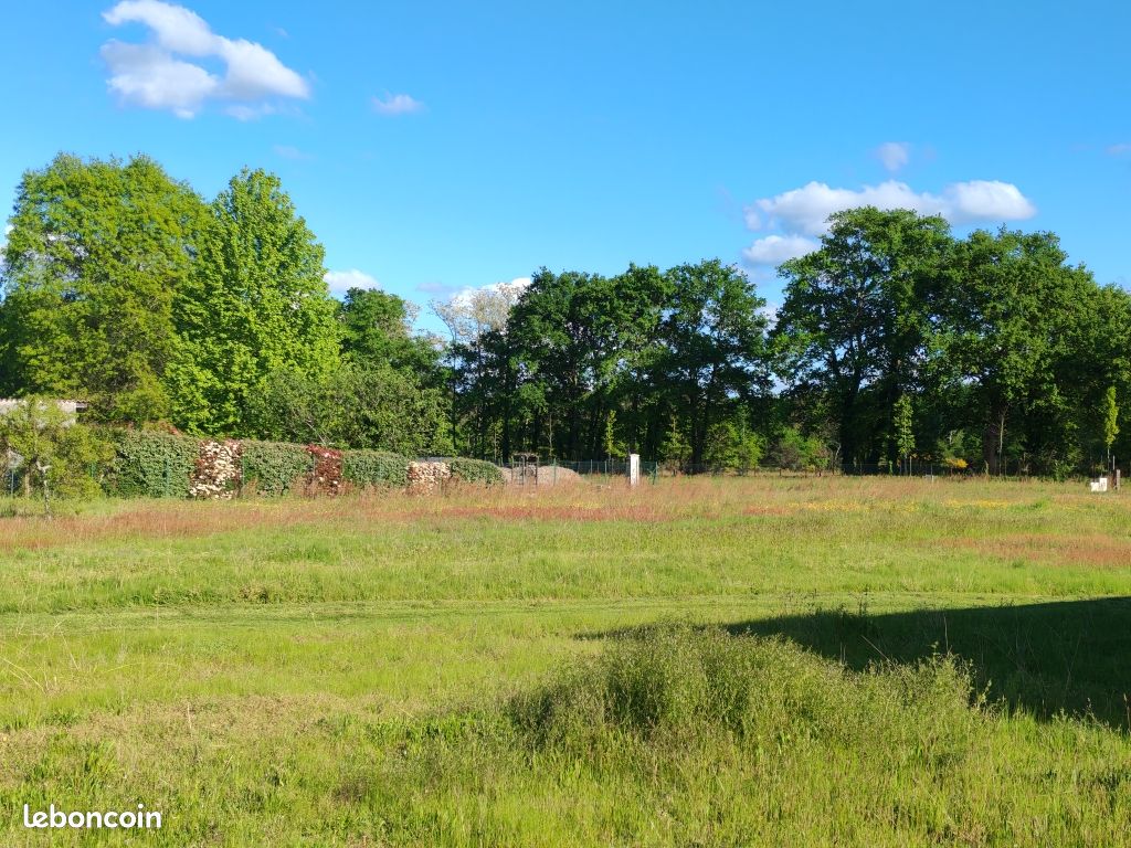 Terrain 1 300 m² Dax · 120 000 €