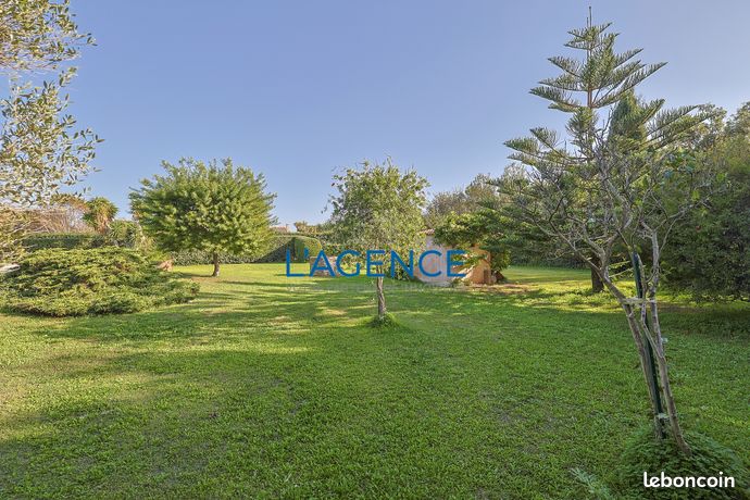 https://img.leboncoin.fr/api/v1/lbcpb1/images/0f/0c/1a/0f0c1a1142edb7db26491cae62eecbe2dd78f6ba.jpg?rule=ad-image
