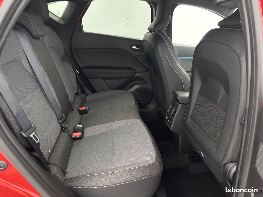 RENAULT Captur E-Tech full hybrid 145 ch Techno (image 16)