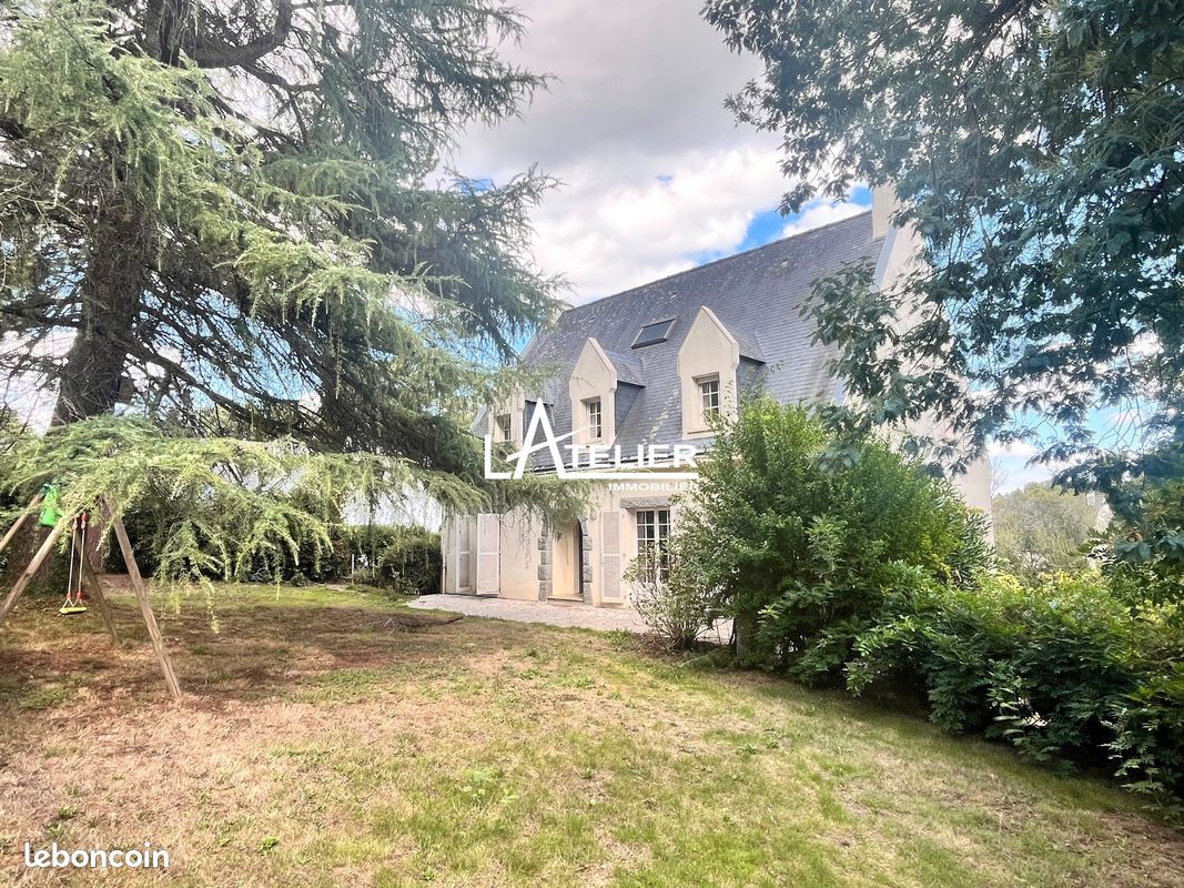 Maison 11 pièces 224 m² · à Sautron · 224 m² · 457 600 €