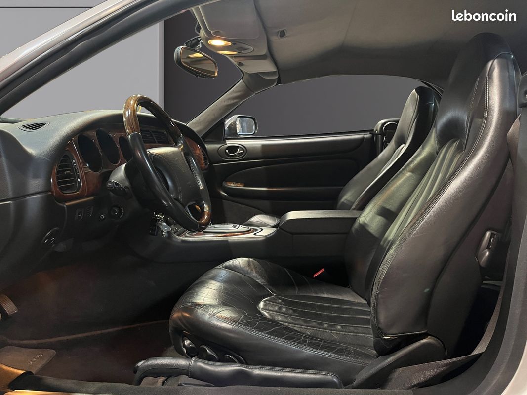 JAGUAR XK8 4.0 V8 BA 294Ch Garantie 12 mois (image 9)