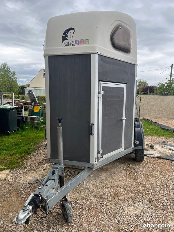 Van Cheval Liberté Camion Pour Chevaux Occasion Electrónica Japonesa