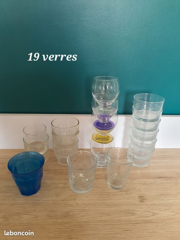 Lot de 19 verres (image 1)