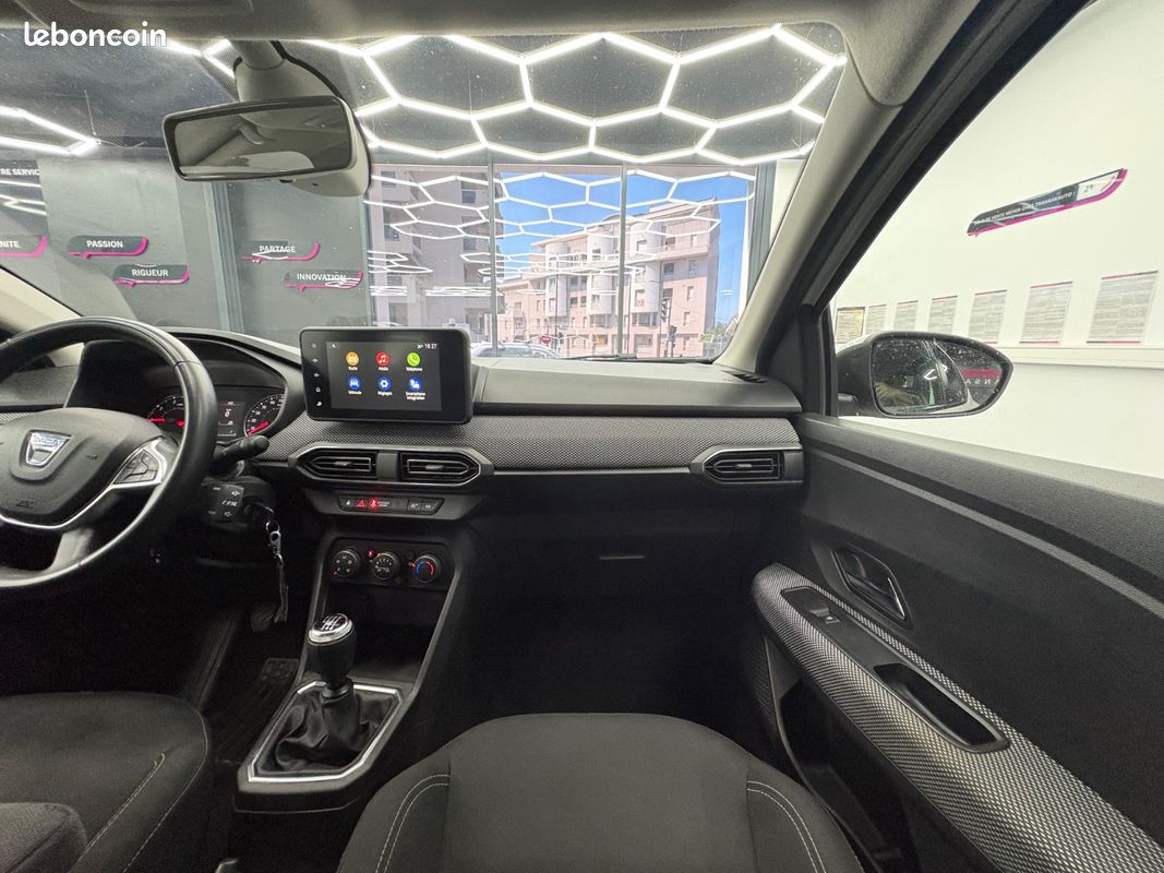 DACIA SANDERO TCe 90 - 22 (image 18)