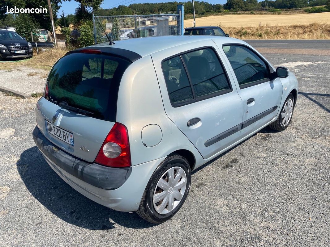 RENAULT Clio II 1.5 dci 65cv luxe privilège 224050km (image 5)