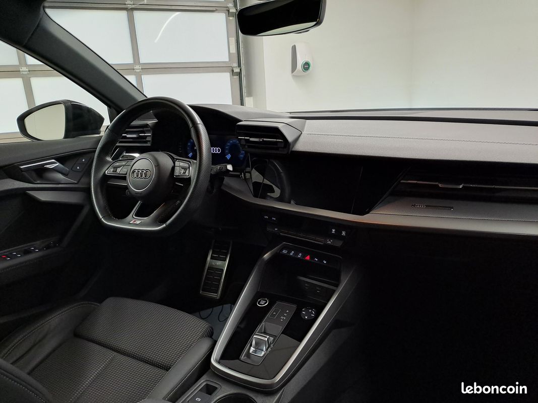 AUDI A3 Sportback 35 TFSI Mild Hybrid 150 S tronic 7 S Line (image 38)