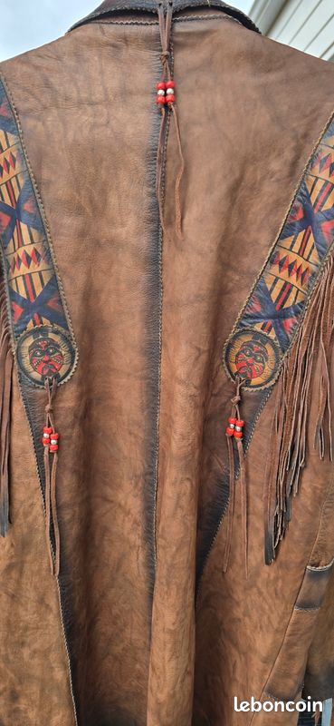Ensemble Coiffe Et Col Poitrine Western En Cuir Véritable