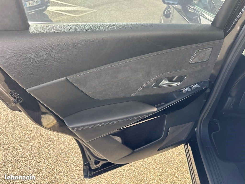 DS 7 Crossback DS7 HYBRIDE 300 E-TENSE EAT8 4X4 Performance Line (image 20)