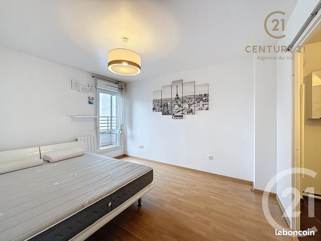 Appartement a louer champs-sur-marne - 4 pièce(s) - 96 m2 - Surfyn