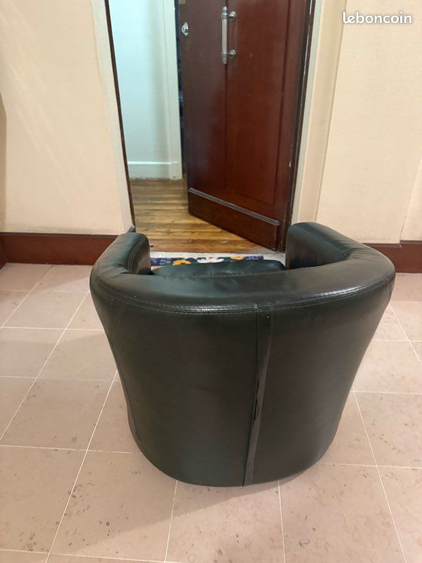 Fauteuil club vert (image 2)