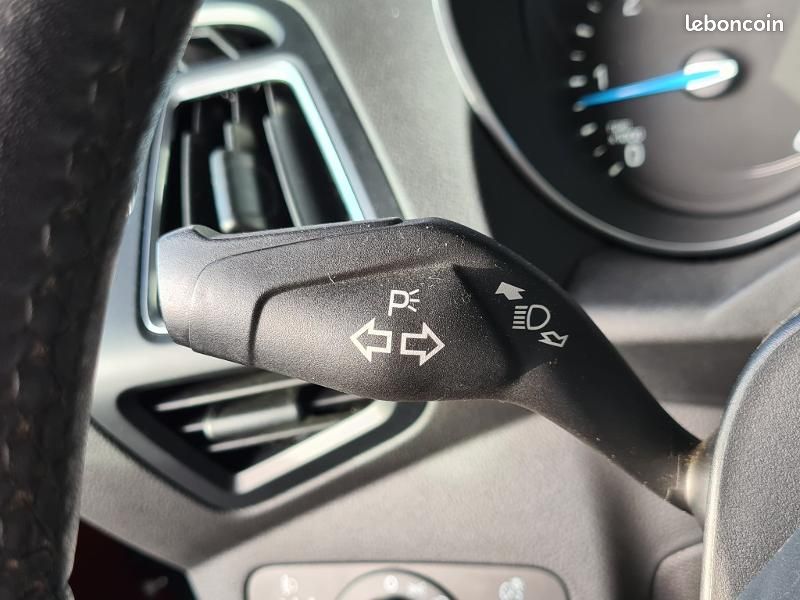 Ford C-MAX 1.5 TDCi 120 Titanium (image 12)
