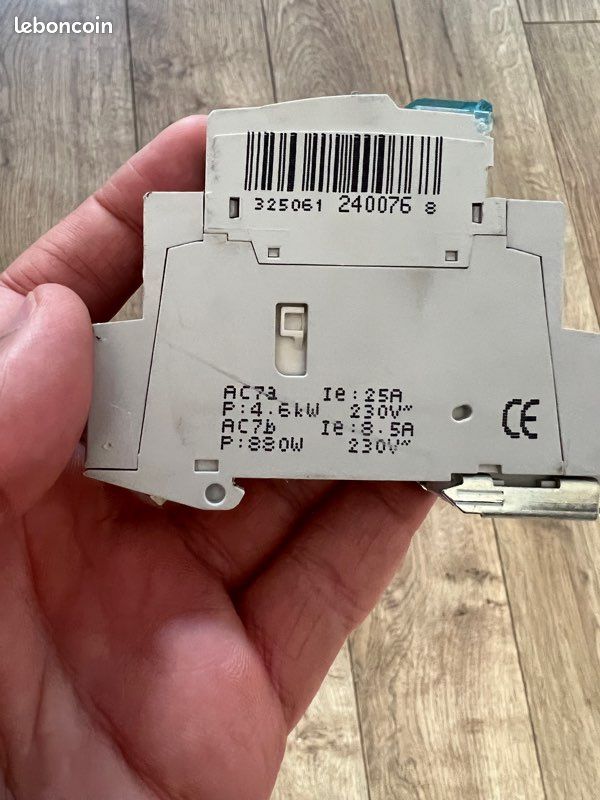 Disjoncteur Schneider 10 A (image 2)