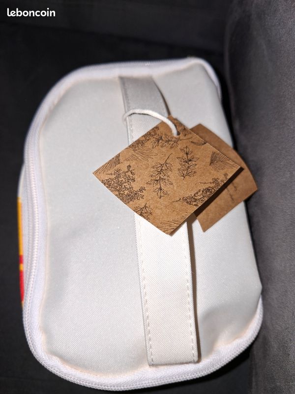 Trousse De Maquillage Yves Rocher - Tissu Floral Style Tapisserie - Fermeture Zip - Pratique