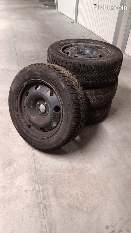 Pneus 215 60 R16 Michelin + jantes (image 2)