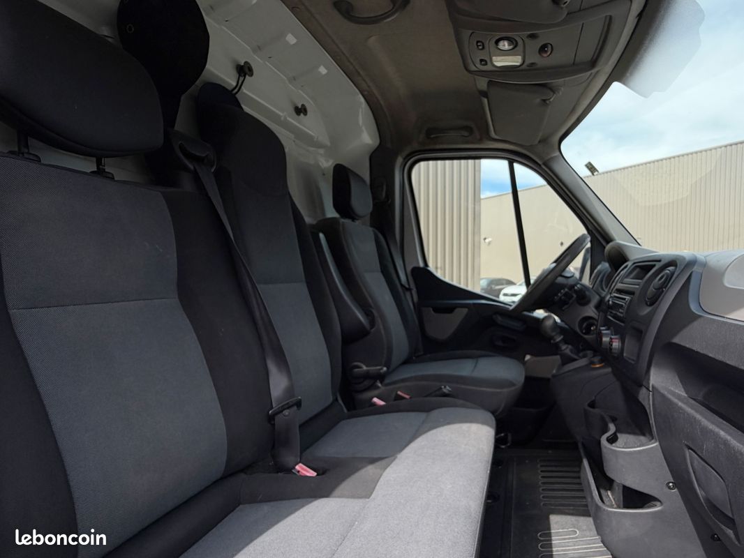 Renault Master 2.3 DCI 100 cv (image 4)