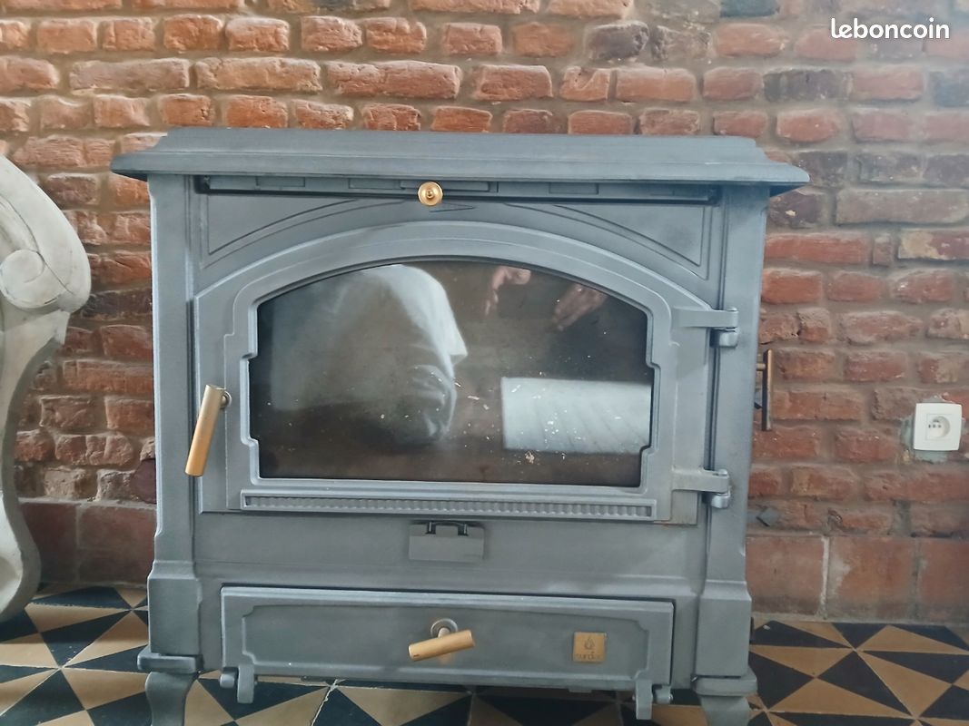 Vends poêle à bois (image 1)