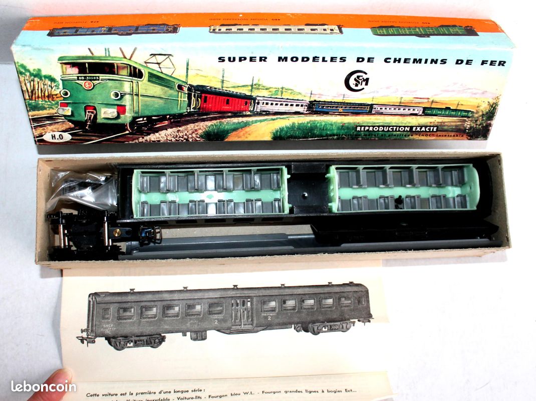 Voiture SNCF SMCF HO 486 - Grande Banlieue 2e Classe Fumeurs - Kit à Assembler Neuf