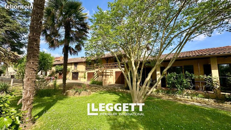 Maison 22 pièces 588 m²