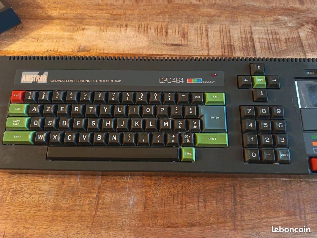 Ordinateur Amstrad cpc 464 couleur - Ordinateurs