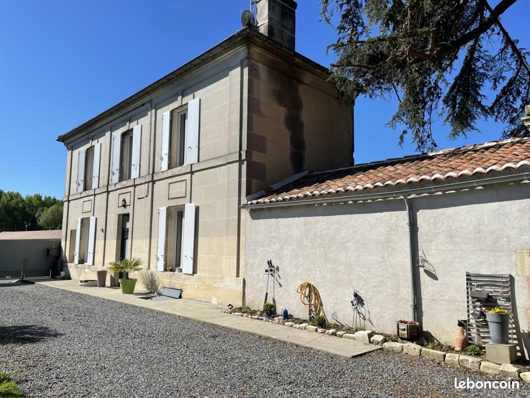 Maison 8 pièces 130 m² - Cognac 16100 (image principale 0)