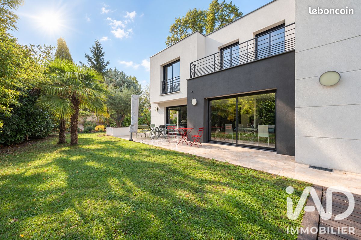 Maison 6 pièces 184 m² · à Villemomble · 184 m² · 1 095 000 €