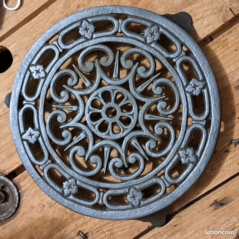 dessous de plat en fonte Blanc collection Déco Rétro cuisine vintage Table
