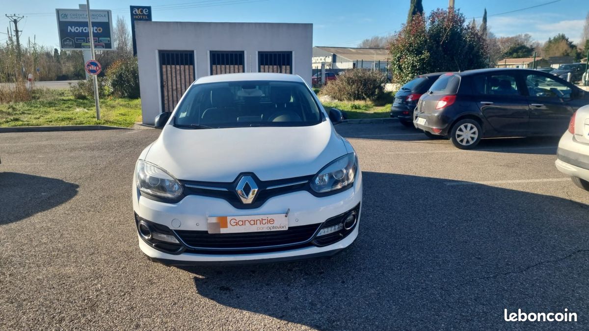 Renault Megane III Berline 5 ptes. Bose Edition (image 2)