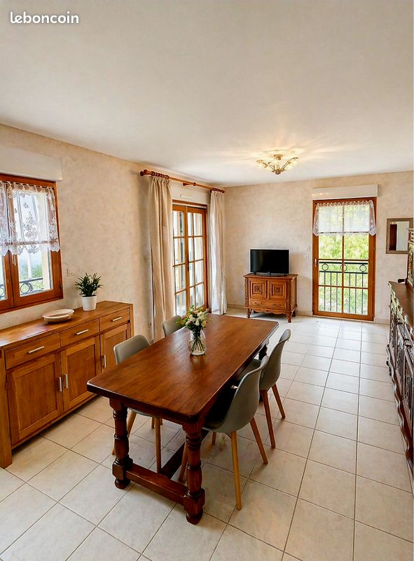 Appartement 3 pièces 75 m² · à Saint-Bonnet-le-Château · 75 m² · 160 000 €