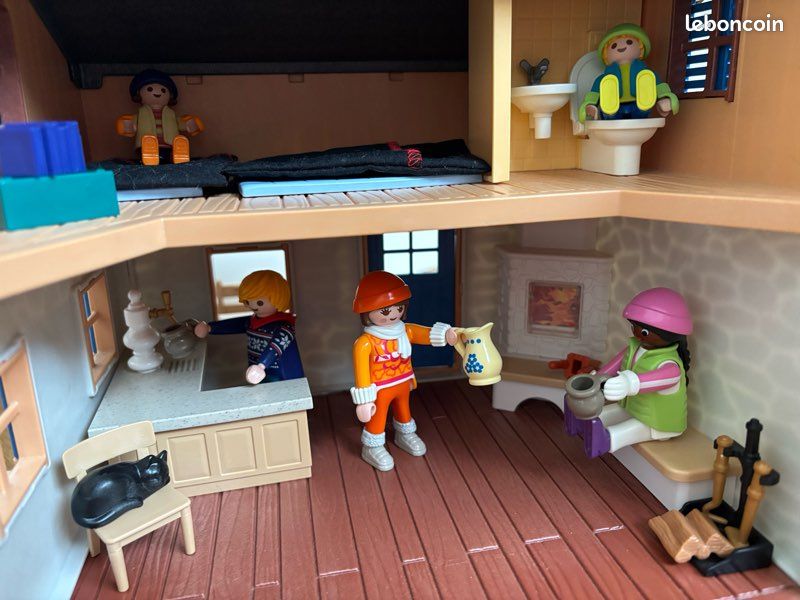 Playmobil Family Fun 9280 Chalet avec skieurs (image 7)