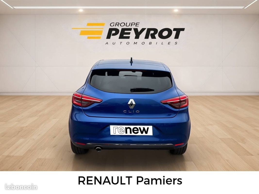 RENAULT Clio TCe 90 Techno (image 4)