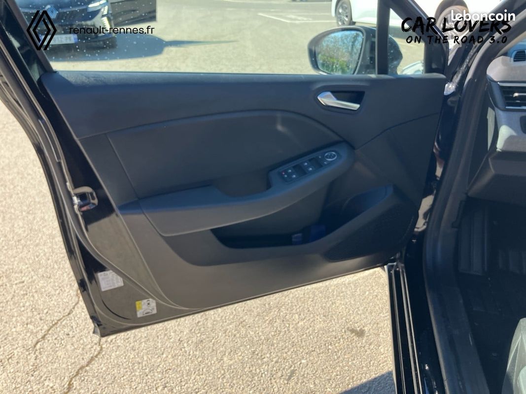 RENAULT Clio E-Tech full hybrid 145 ch GSR2 Evolution (image 13)
