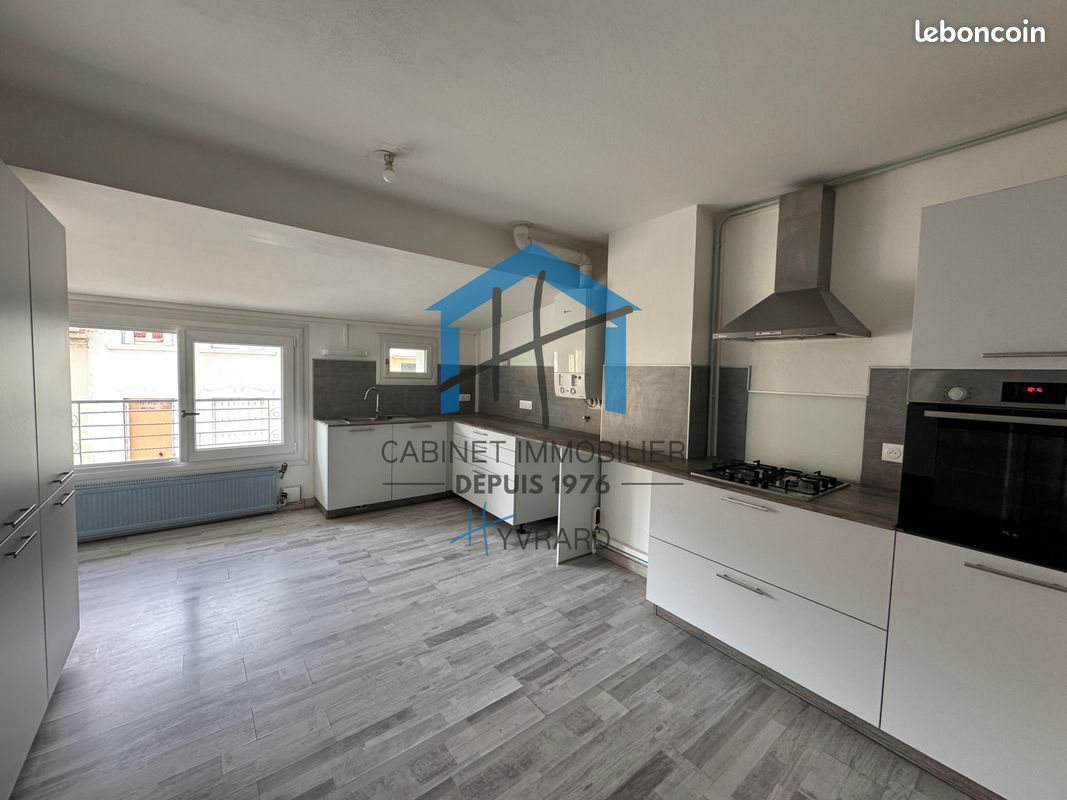 Appartement 3 pièces 75 m² · à Rive-de-Gier · 75 m² · 650 €/mois