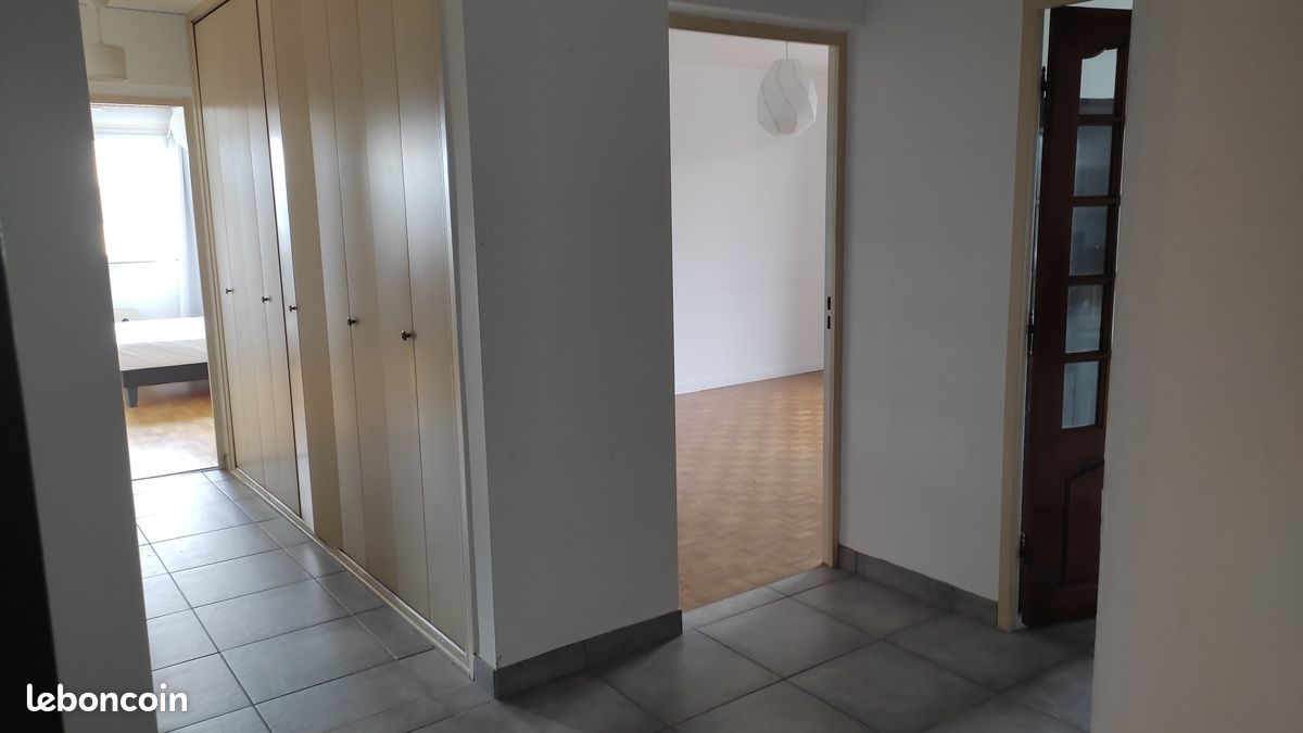 Appartement a louer tassin-la-demi-lune - 4 pièce(s) - 87 m2 - Surfyn