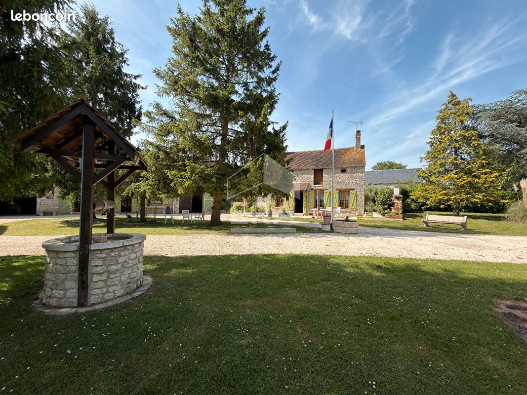 Maison 9 pièces 192 m² · à Château-Landon · 192 m² · 342 000 €