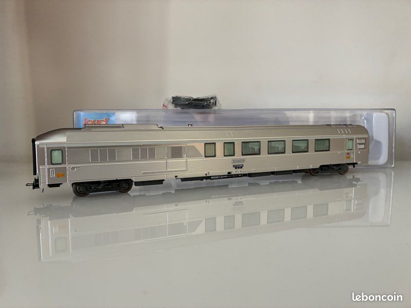 Voiture Mistral 69 A8tuj 1ère classe couloir central, CFF, Ep. IV - Alsace Modélisme