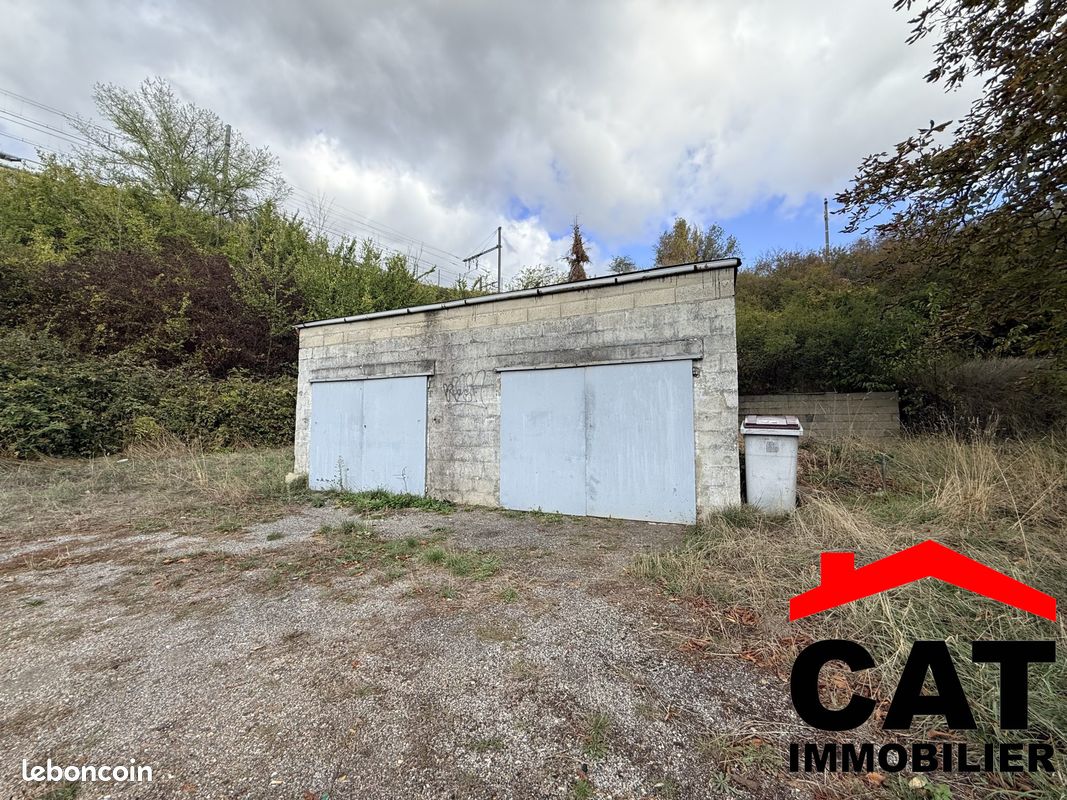 Parking 60 m² · à Saint-Mammès · 60 m² · 80 000 €