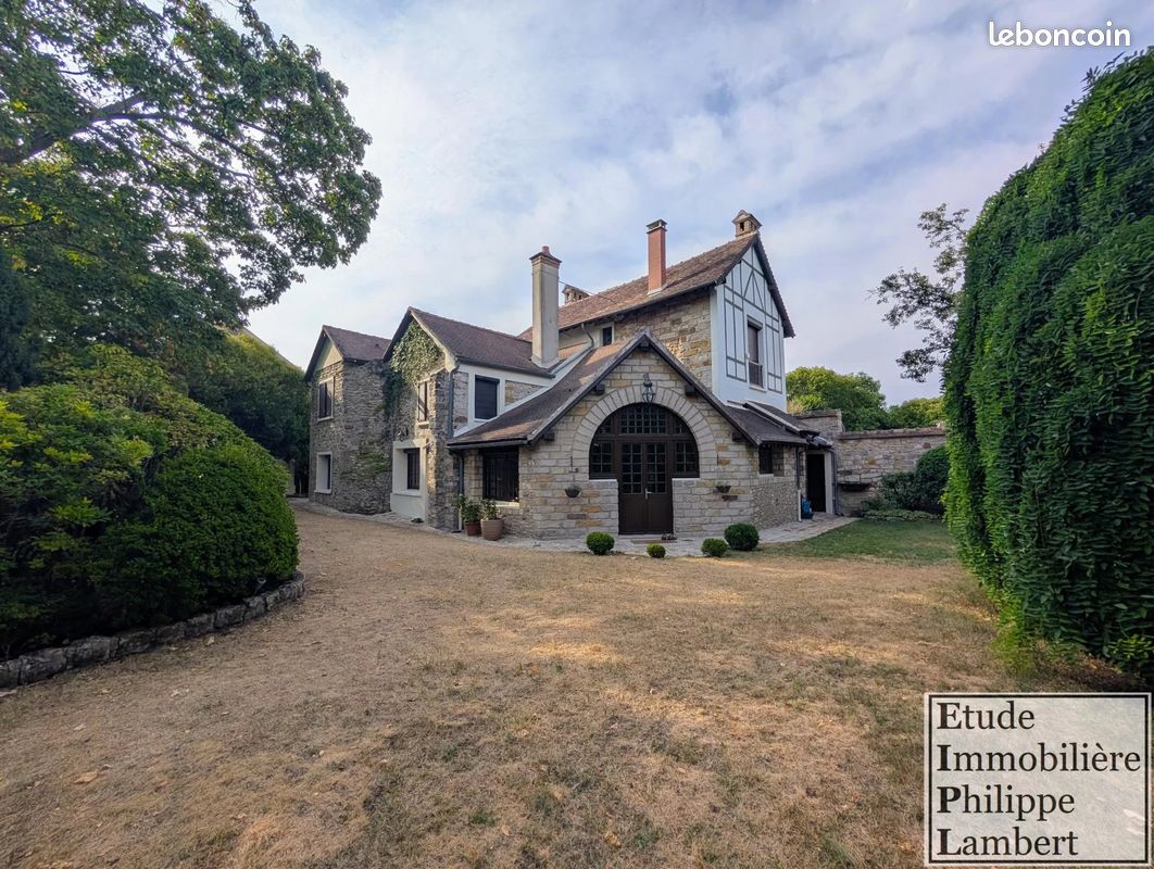 Maison 8 pièces 218 m² · à Chartrettes · 218 m² · 728 000 €