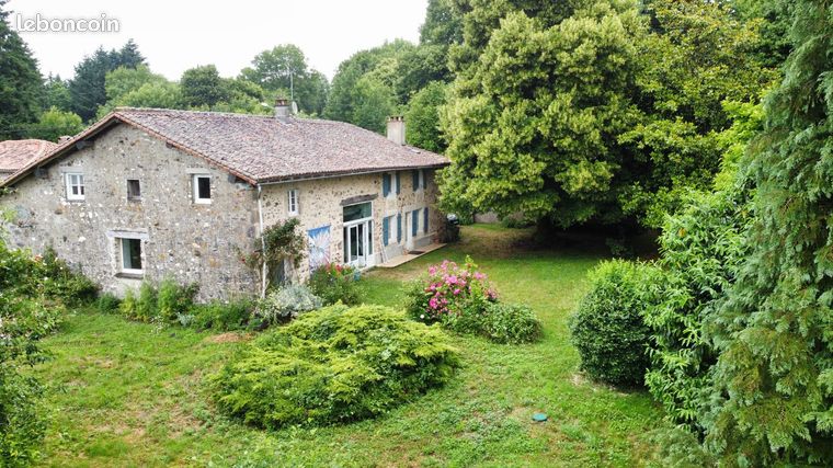 Maison 6 pièces 214 m²