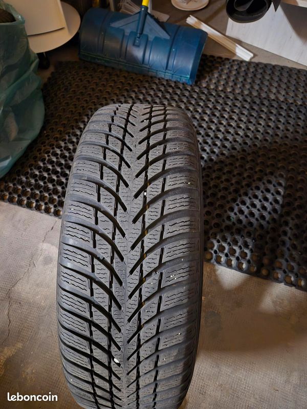Pneus neige nokian avec jantes pour qashqai nissan (image 1)