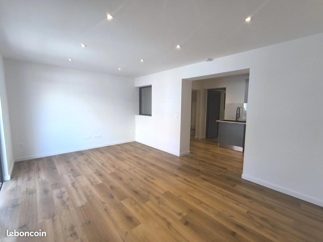 Appartement 4 pièces 80 m² · à Saint-Pierre · 80 m² · 1 300 €/mois