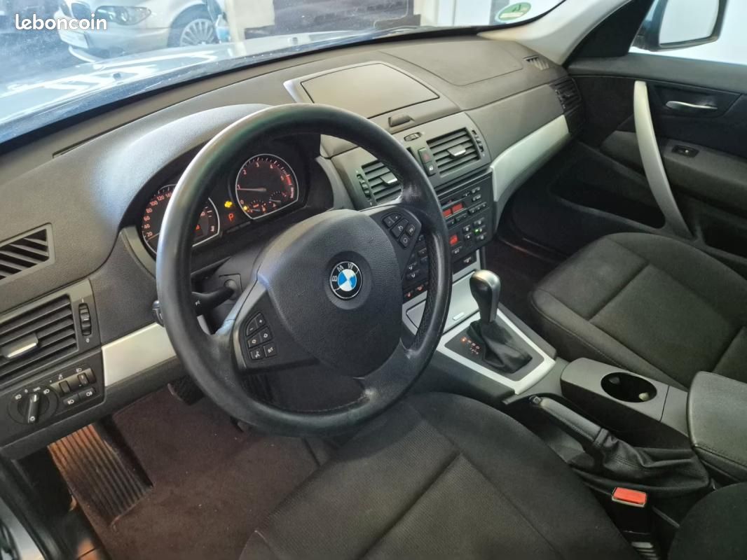 BMW X3 xDrive20d 177 ch BVA / Attelage Sièges chauffants Radar AV-AR 4x4 (image 8)