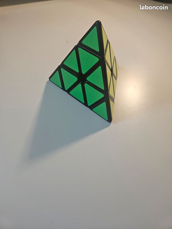 Pyraminx (image 2)