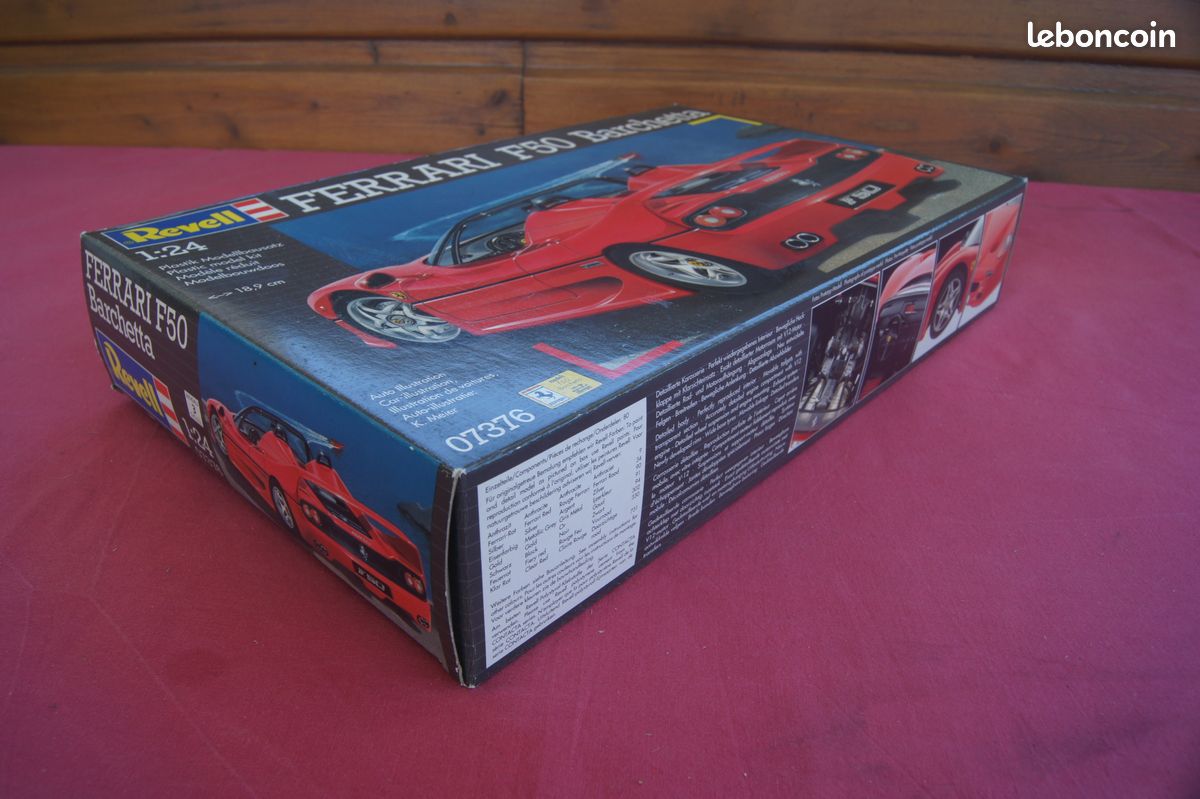 Maquette modèle réduit REVELL 1/24 FERRARI F50 Barchetta N°07376 